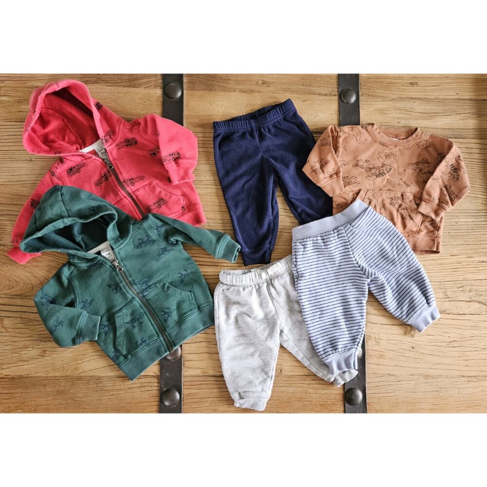 Carter's Infant Boy 6 piece Bundle sz 9M
